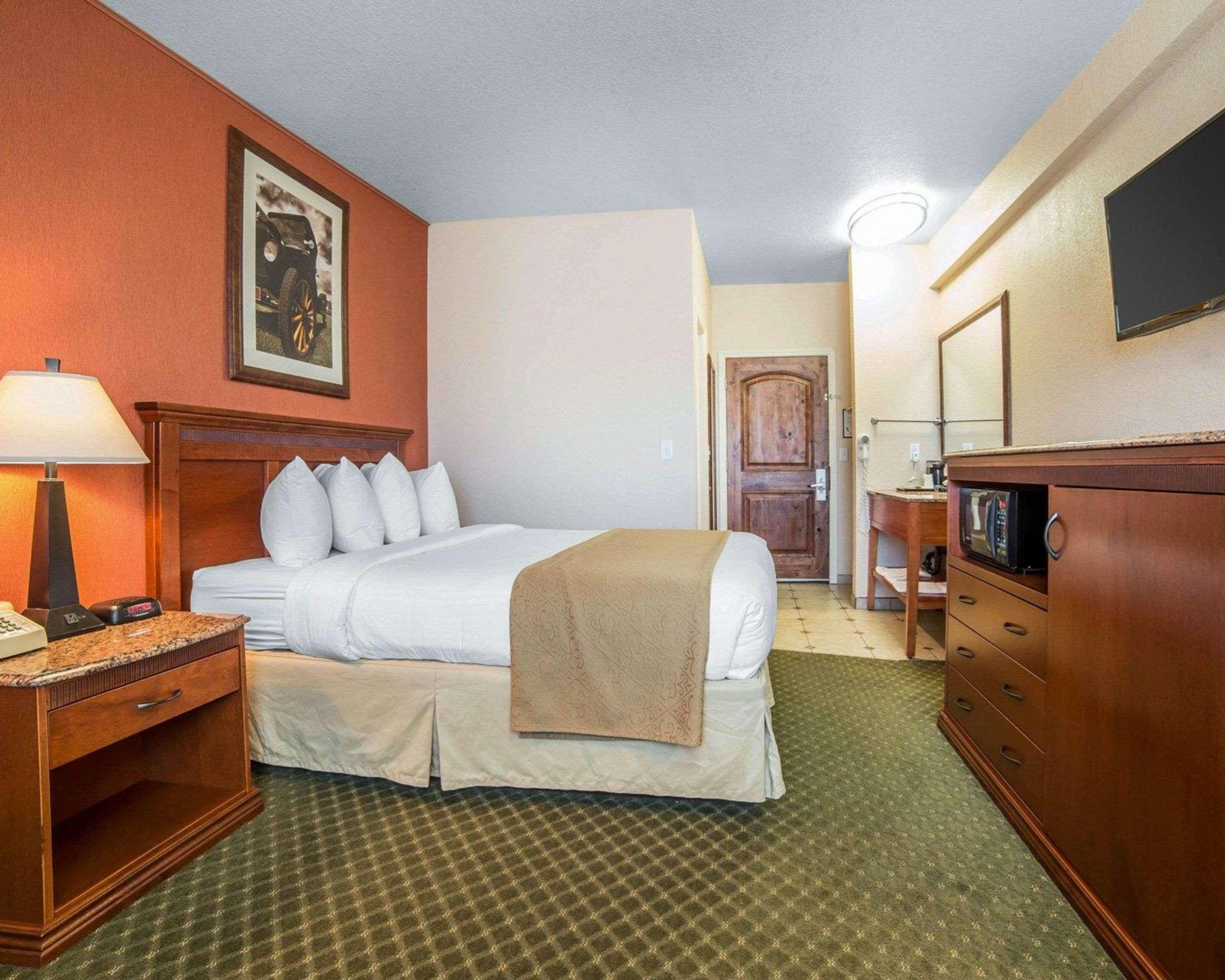 Quality Inn Winnemucca - Model T Casino Exterior photo