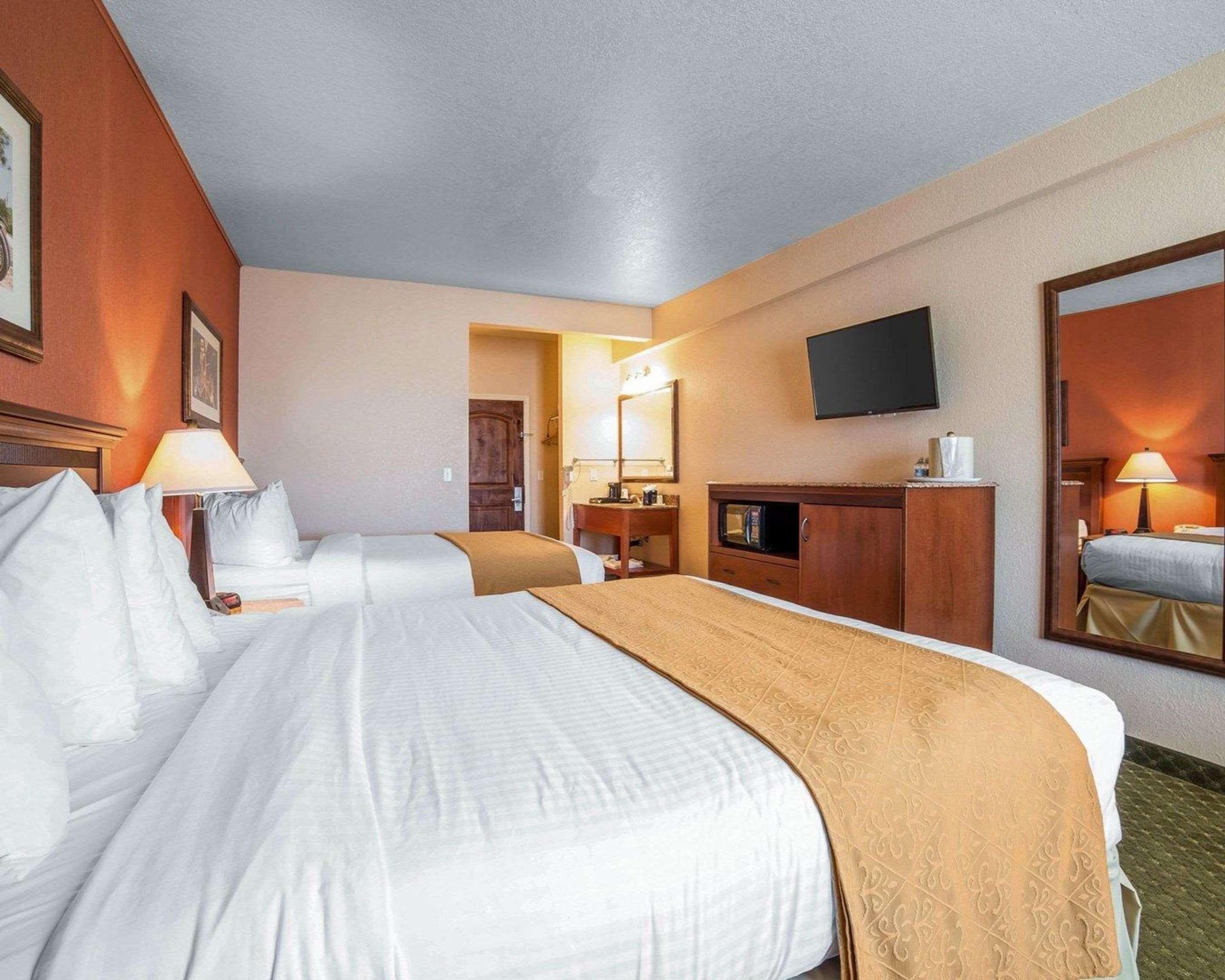 Quality Inn Winnemucca - Model T Casino Exterior photo