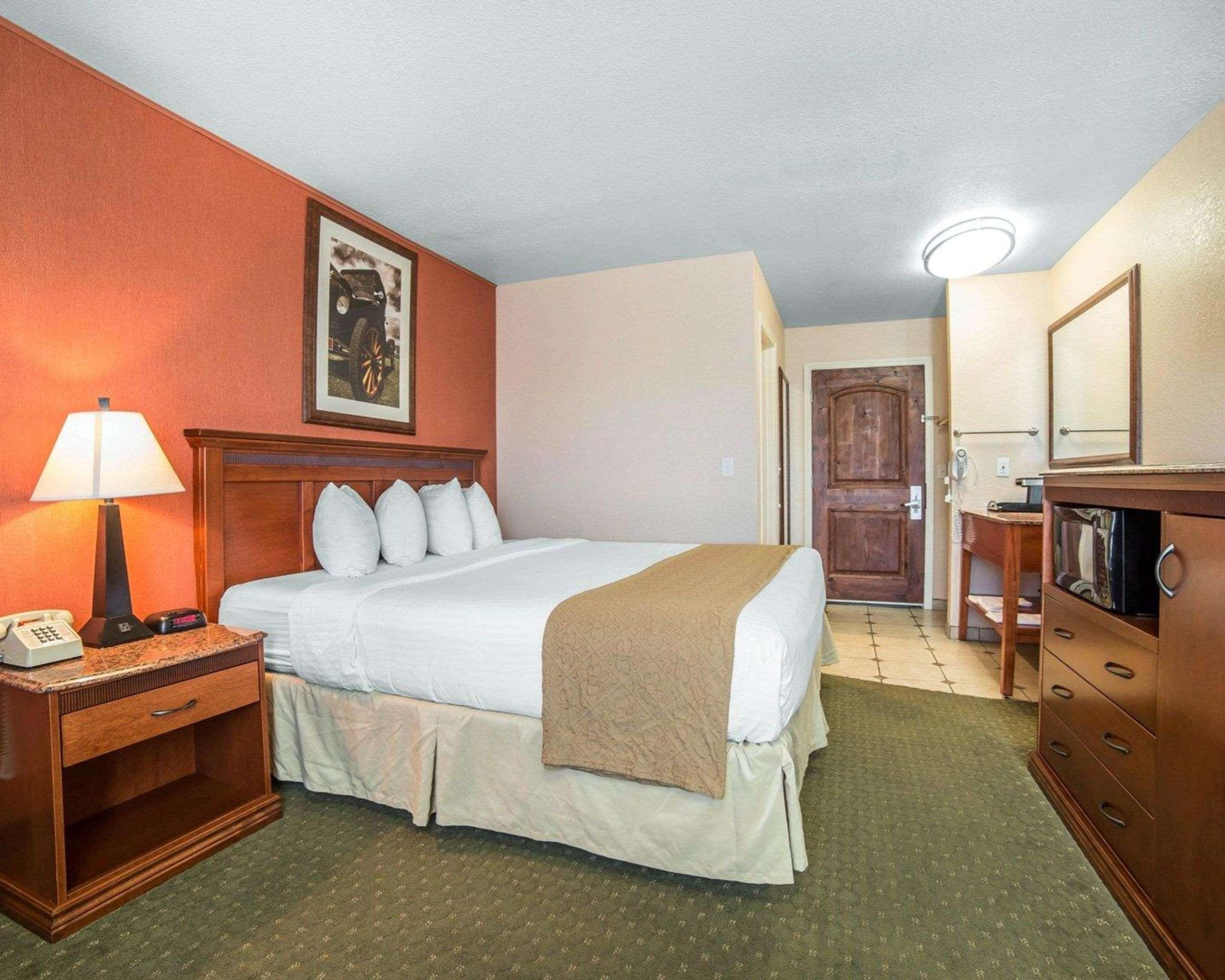 Quality Inn Winnemucca - Model T Casino Exterior photo