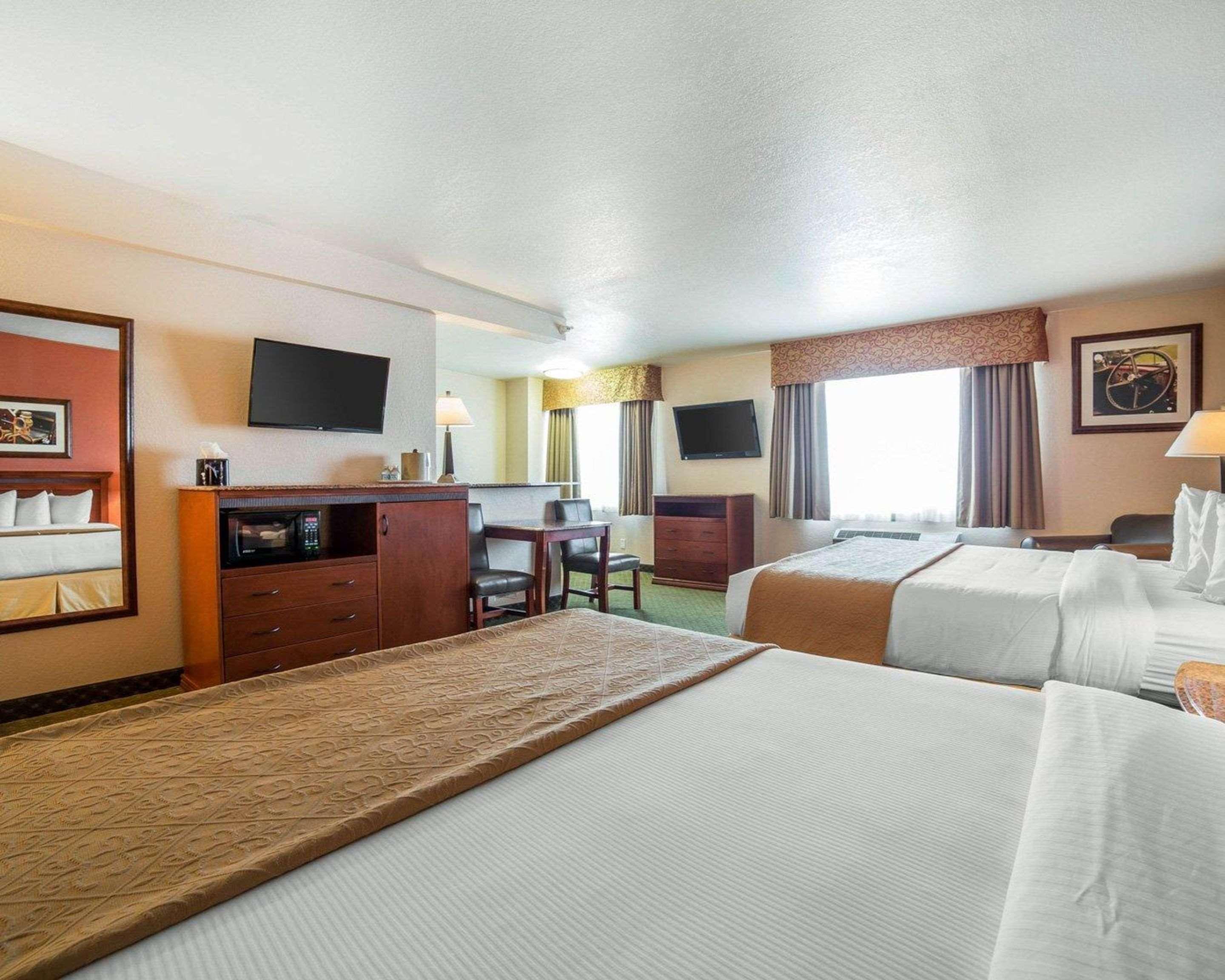 Quality Inn Winnemucca - Model T Casino Exterior photo