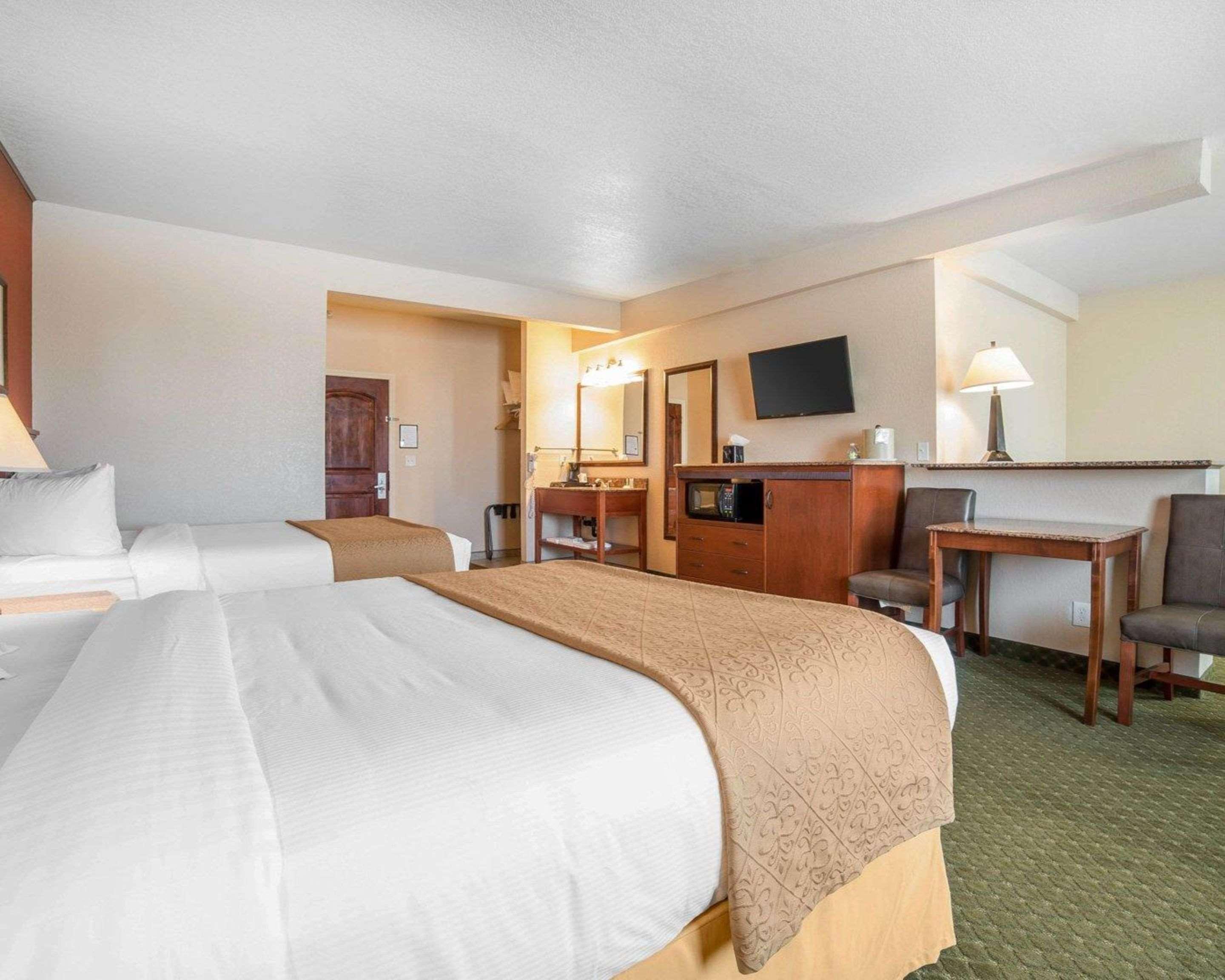 Quality Inn Winnemucca - Model T Casino Exterior photo